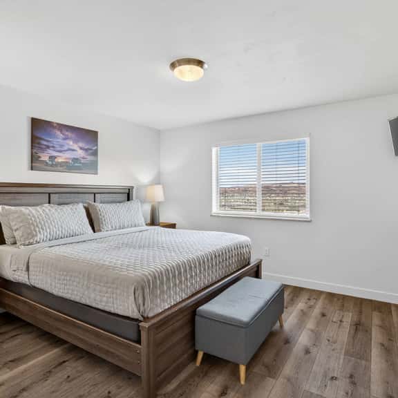 4J RedCliff - BS - Image 1